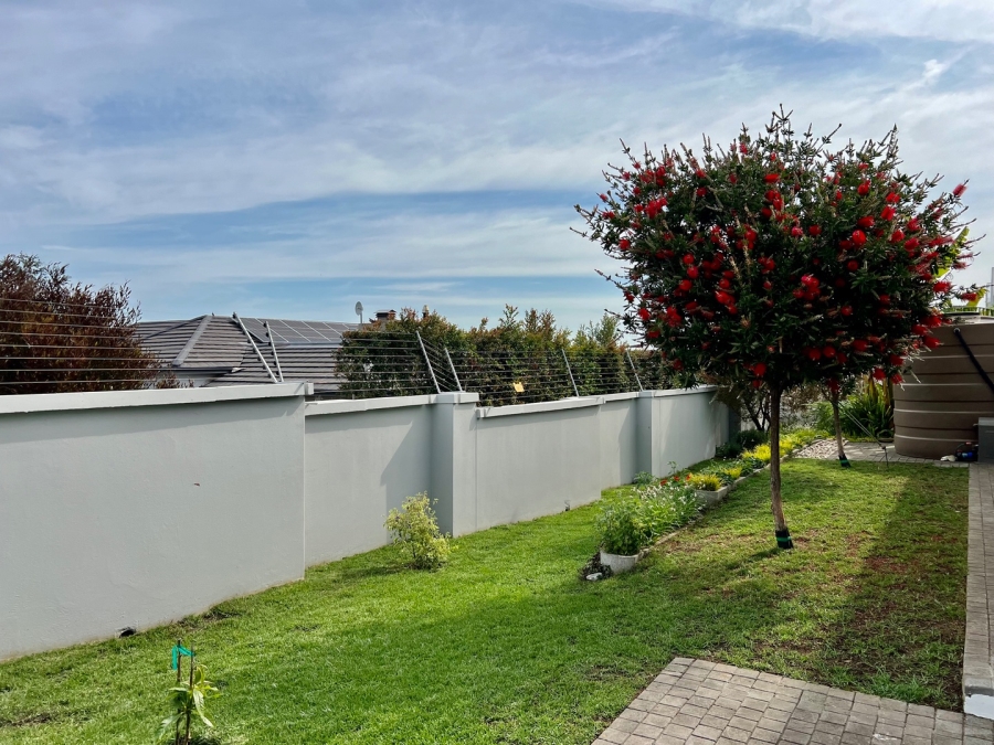 2 Bedroom Property for Sale in Mont Fleur Mountain Estate Western Cape